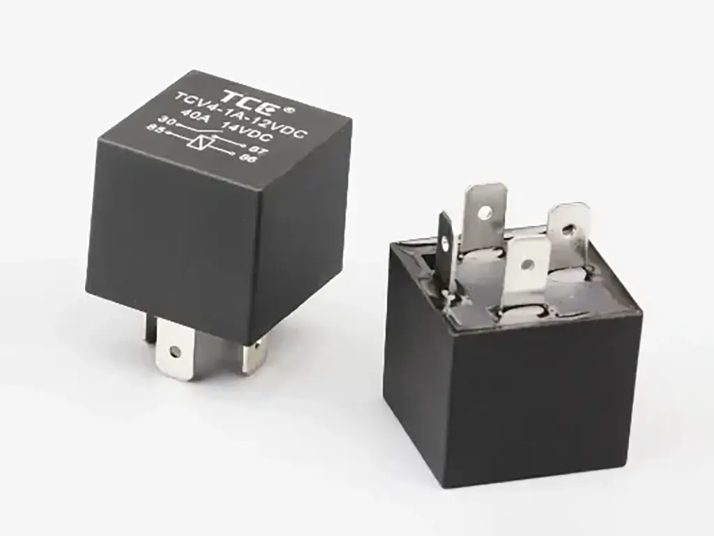 A 12V automotive relay used with the GT903K tracker to enable remote control functions like fuel cut-off.
